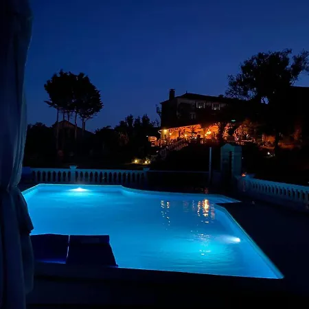 Gite De Groupe Le Domaine De Maumont Holiday home Milhac-de-Nontron