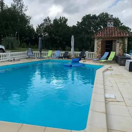 Gite De Groupe Le Domaine De Maumont * Milhac-de-Nontron