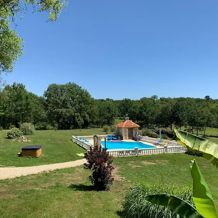 Gite De Groupe Le Domaine De Maumont Milhac-de-Nontron