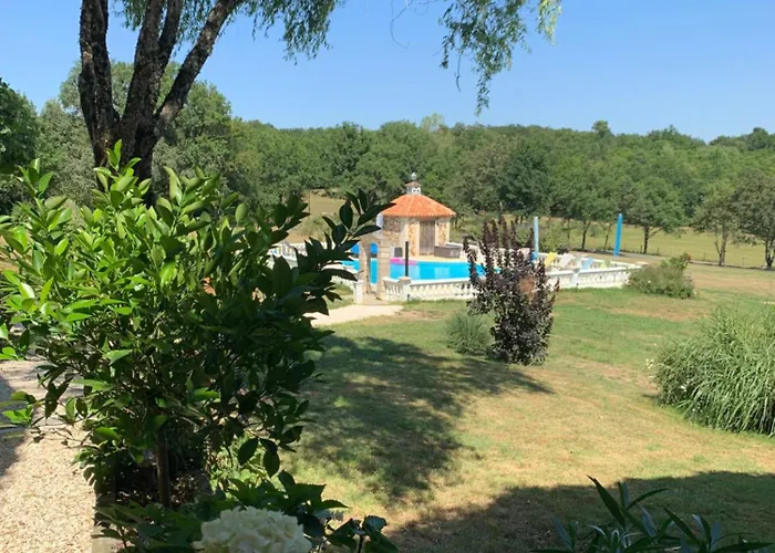 度假居 Gite De Groupe Le Domaine De Maumont *