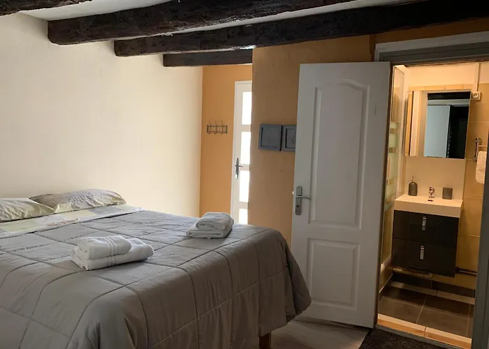 Gite De Groupe Le Domaine De Maumont 度假居 *