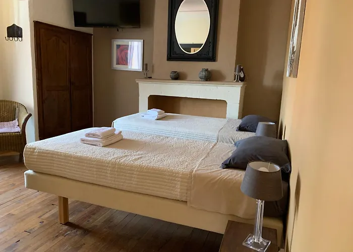 度假居 Gite De Groupe Le Domaine De Maumont *